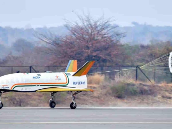 ISRO launches 21st century 'Pushpak' viman