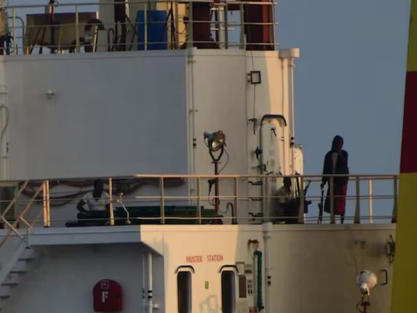 Indian Navy foils Somali pirate attack on cargo ship Ruen