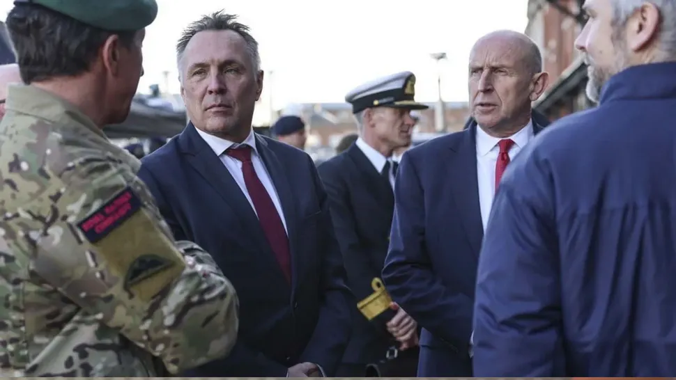 Royal Navy Tracks Russian Submarine