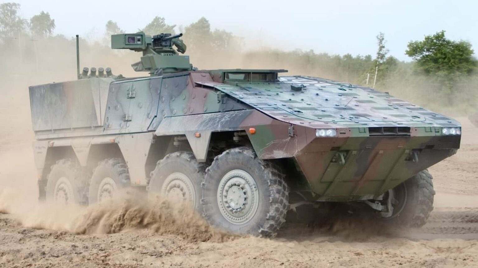 Multi Engine Army R22 Rolls-Royce Supplies 350 High-Power Engines for Boxer Military Vehicles